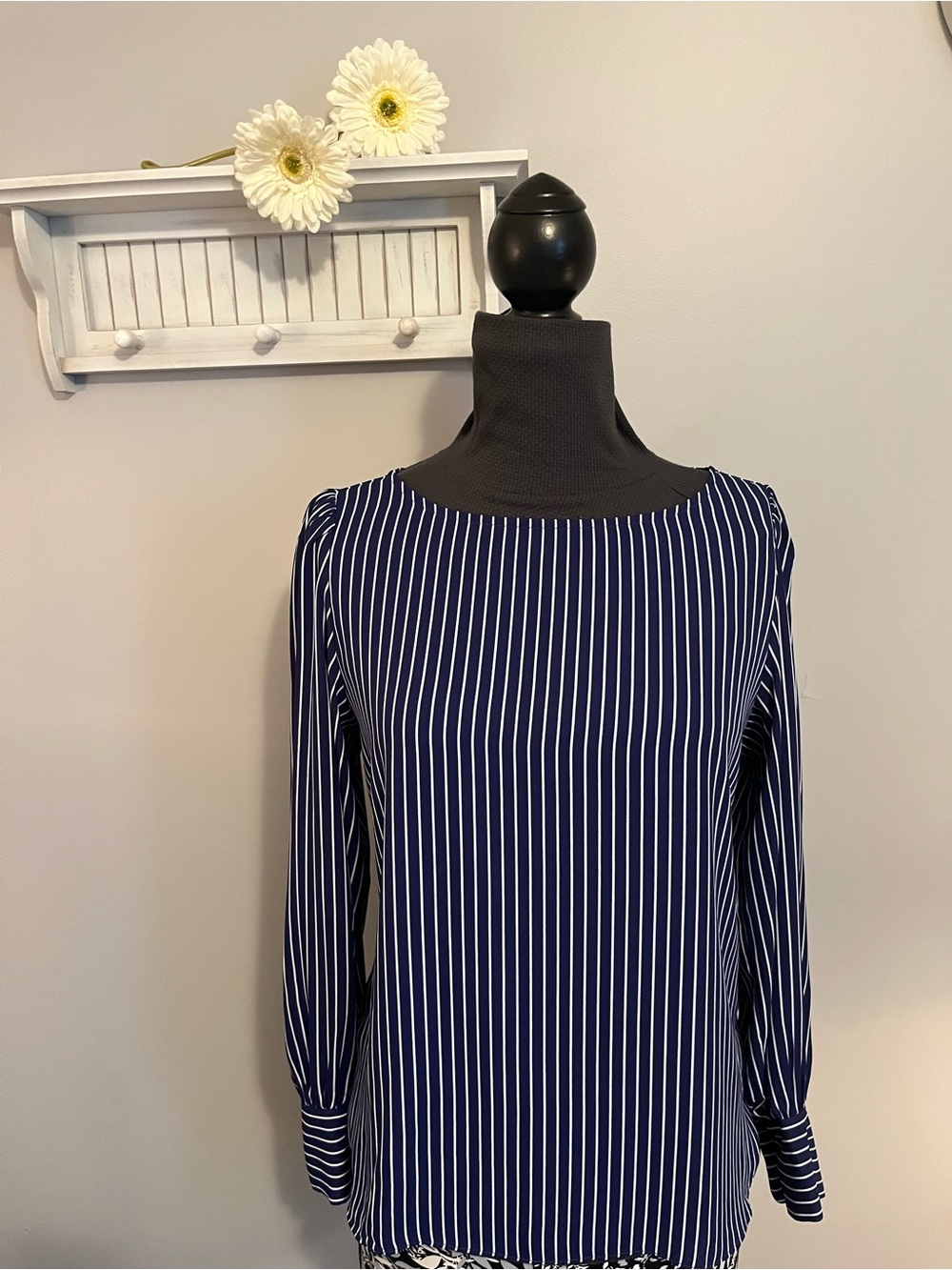 Ann Taylor Navy and White Vertical Stripe Long-Sleeve Blouse EUC - Picture 1 of 4
